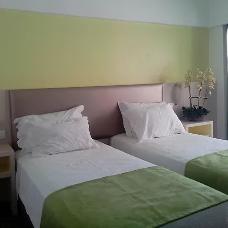 فندق Navegadores 4*